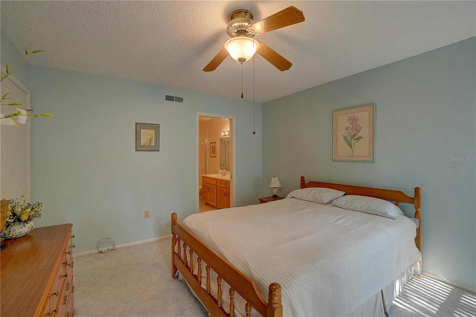 1106 LENNOX RD W