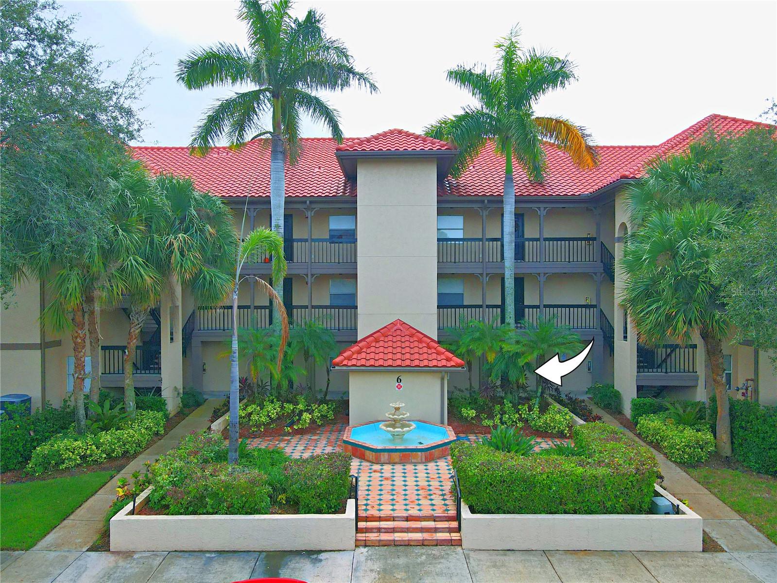 2400 FEATHER SOUND DR #615