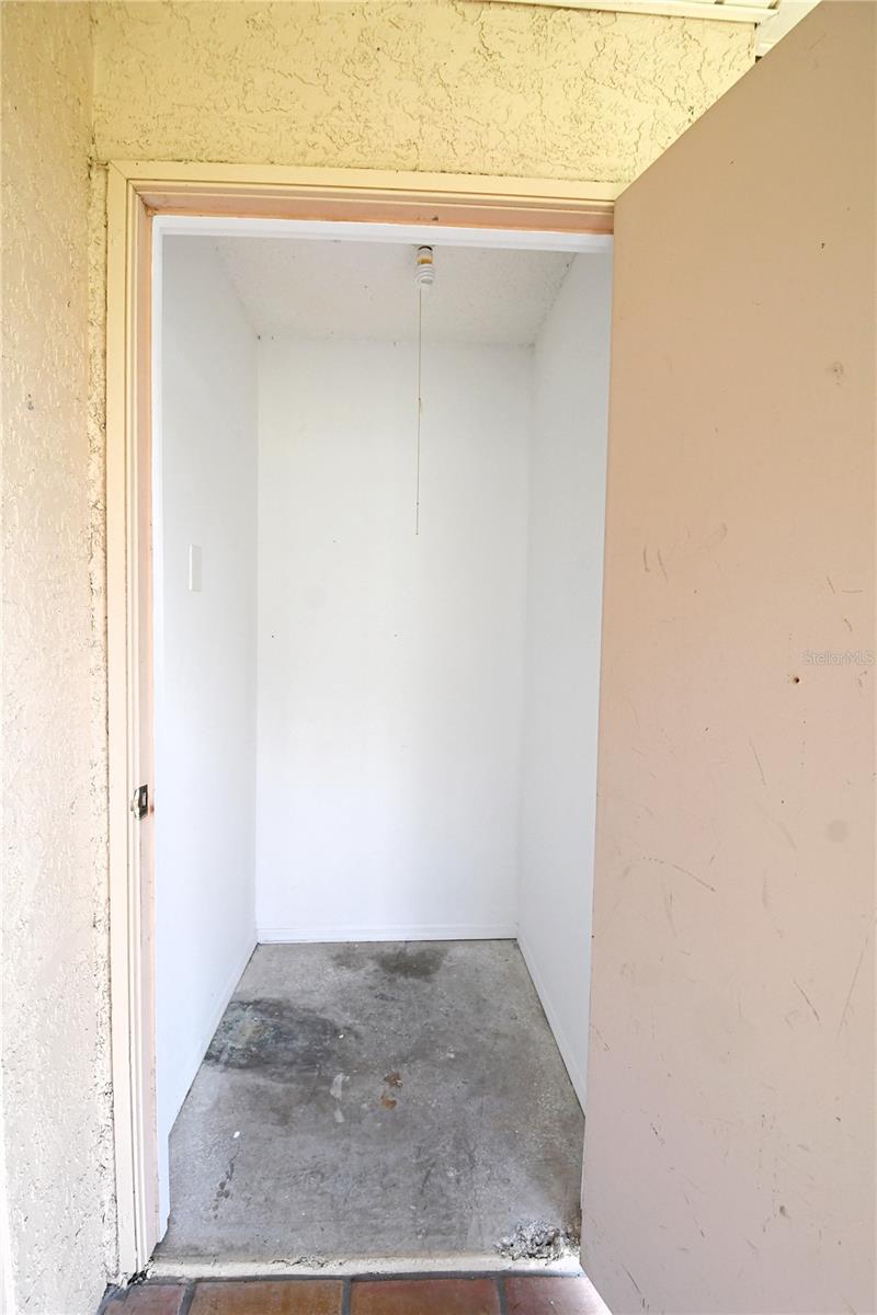 2400 FEATHER SOUND DR #615