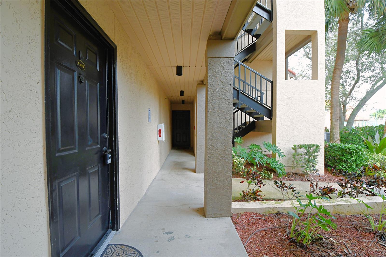 2400 FEATHER SOUND DR #615