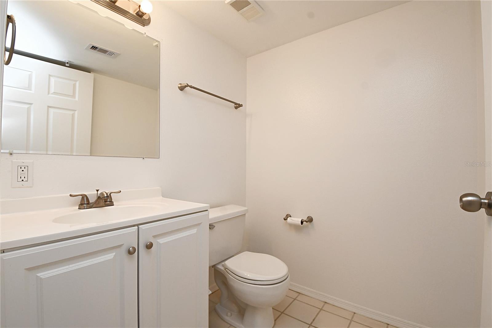 2400 FEATHER SOUND DR #615