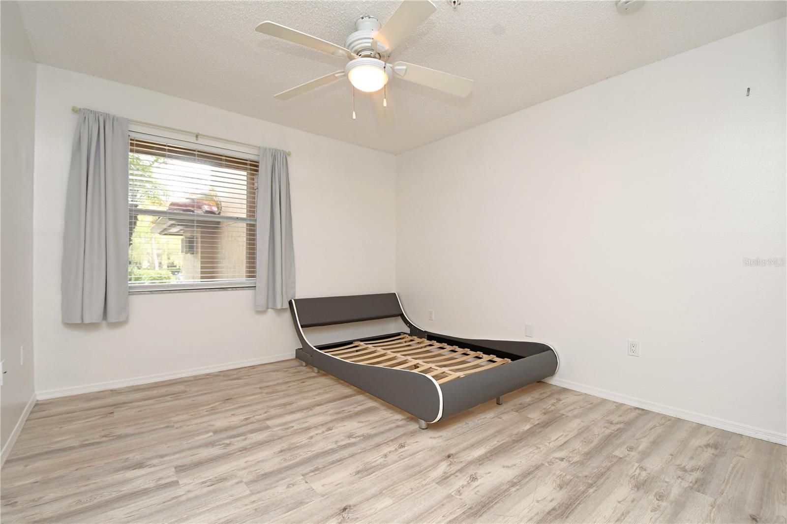 2400 FEATHER SOUND DR #615