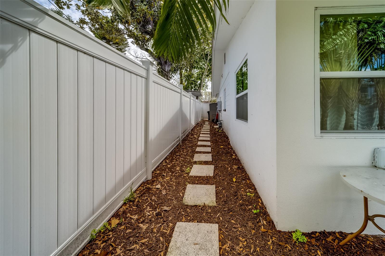 1867 MARYLAND AVE NE