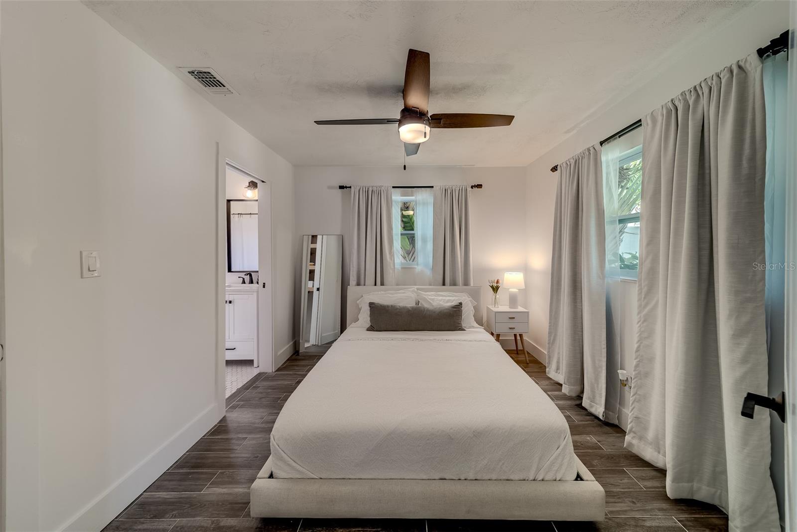 1867 MARYLAND AVE NE