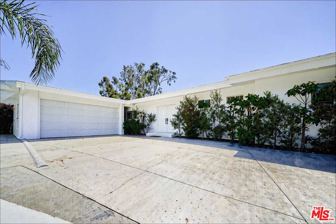 1641 Tower Grove Dr