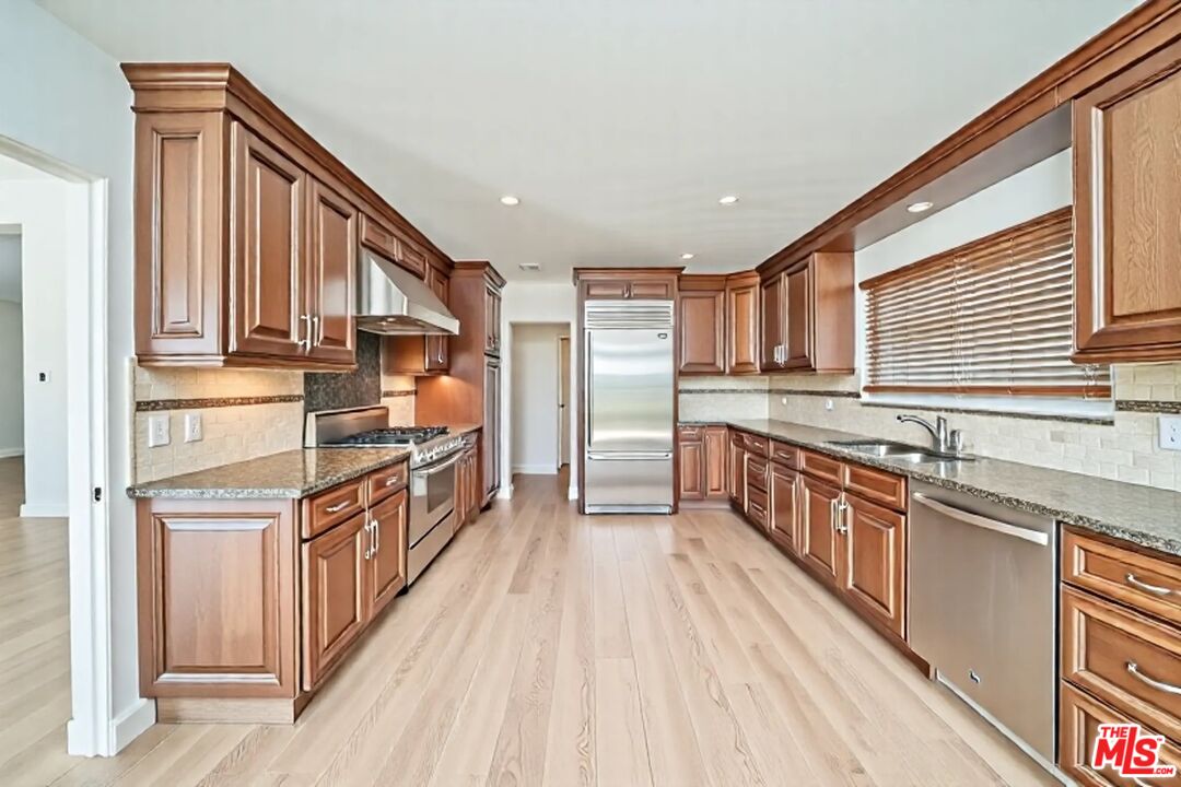 1641 Tower Grove Dr