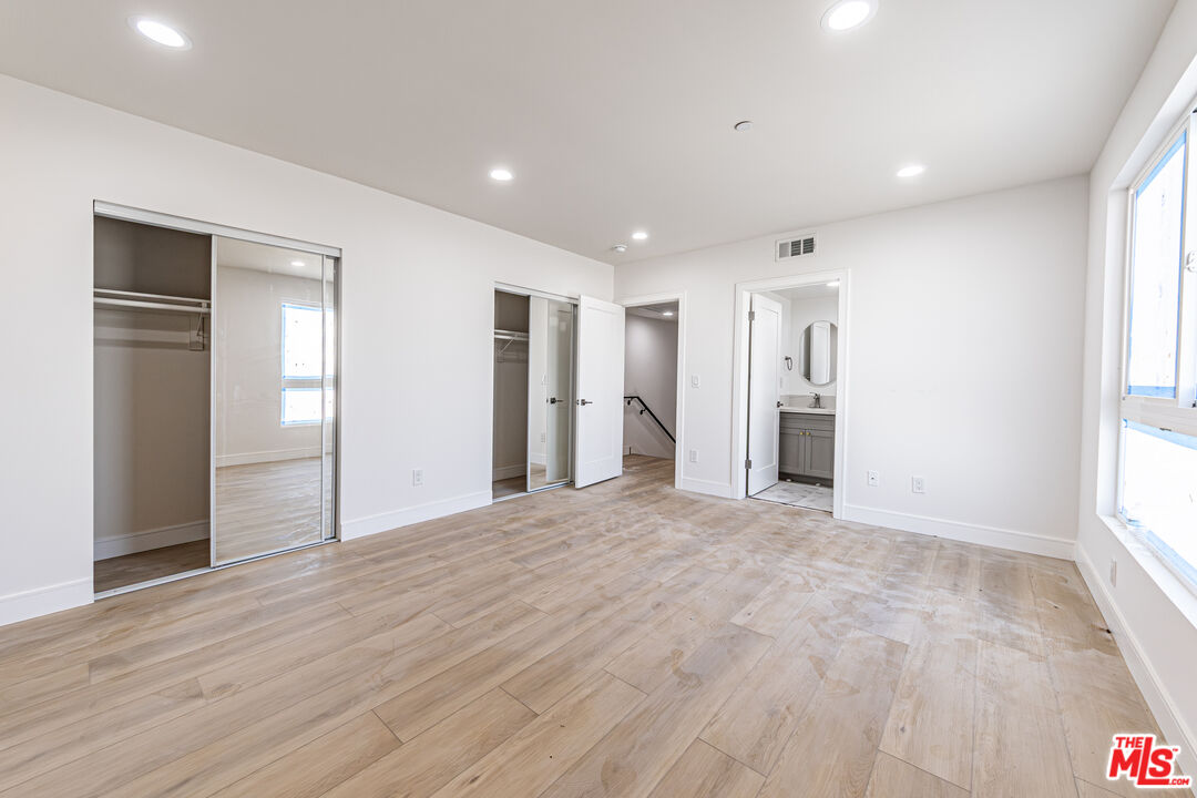 5436 Romaine St Unit: 5436 1/2