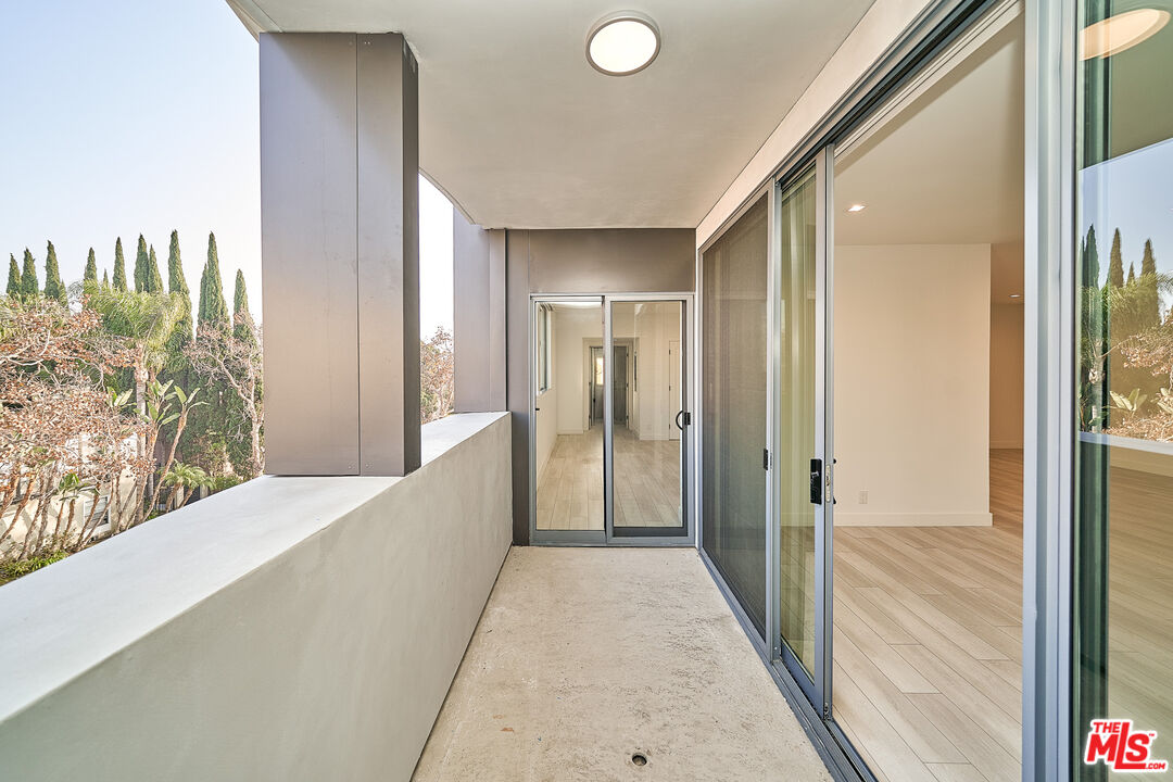 145 S Maple Unit: 201