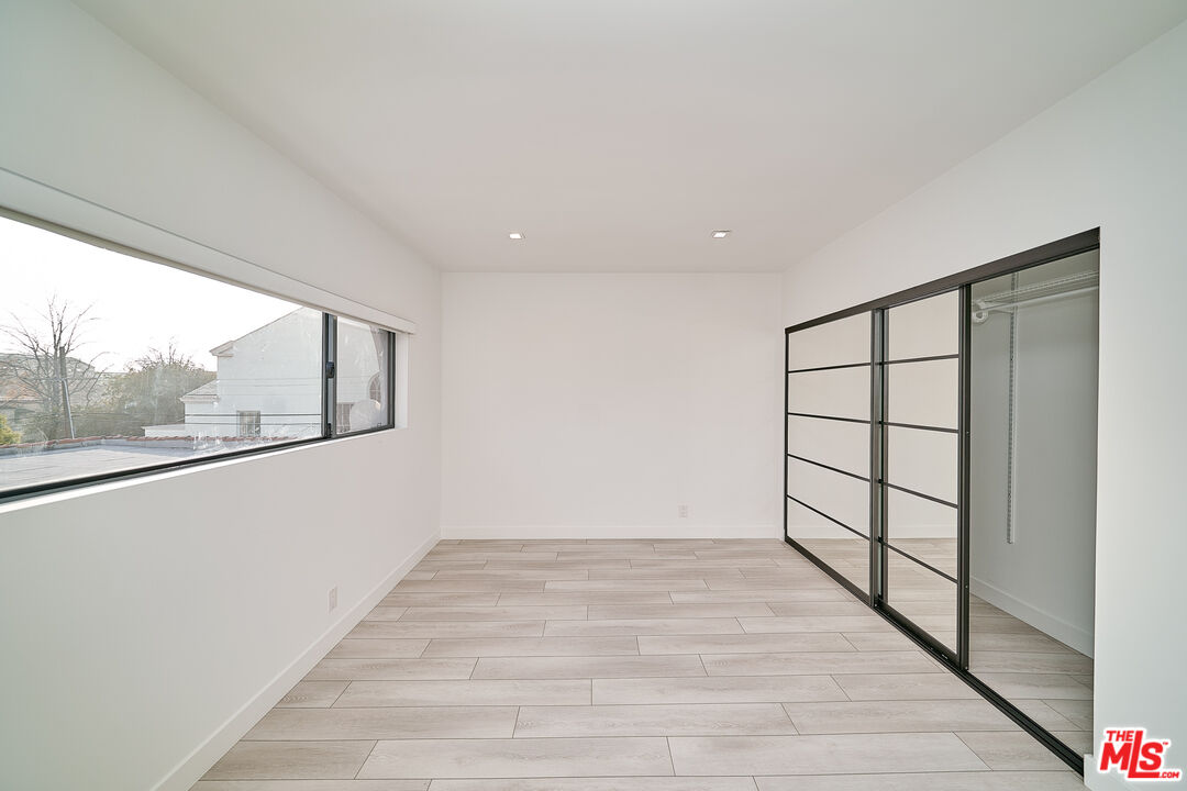 145 S Maple Unit: 201