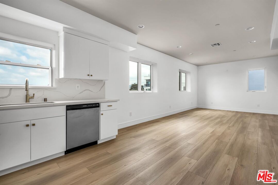 4703 Saturn St Unit: 1/2