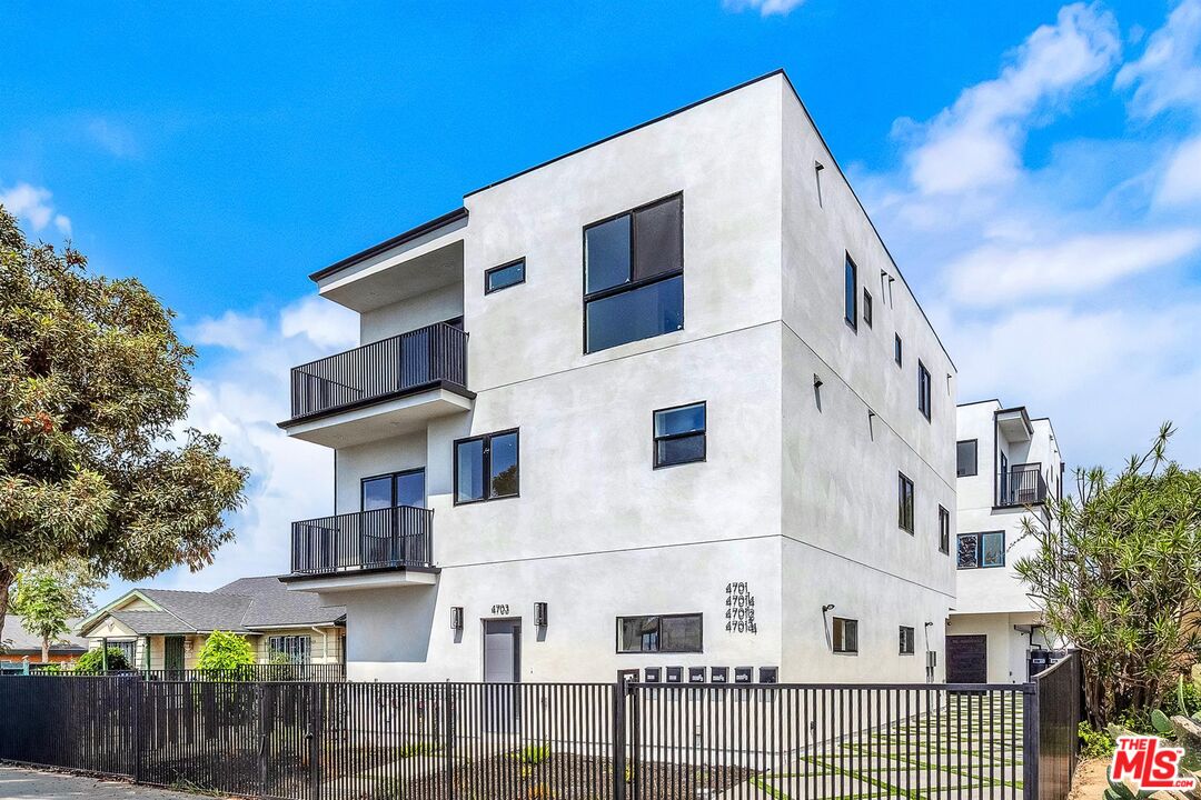 4701 Saturn St Unit: 1/4