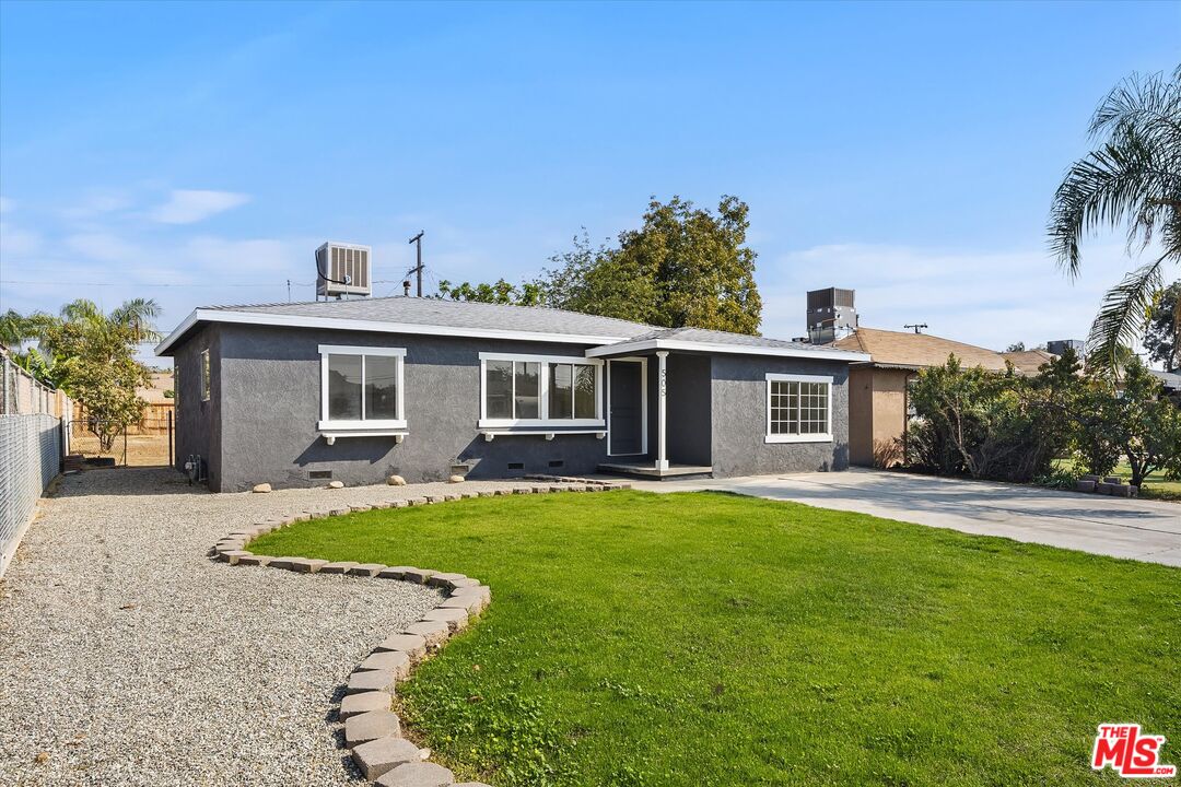 505 Larry St