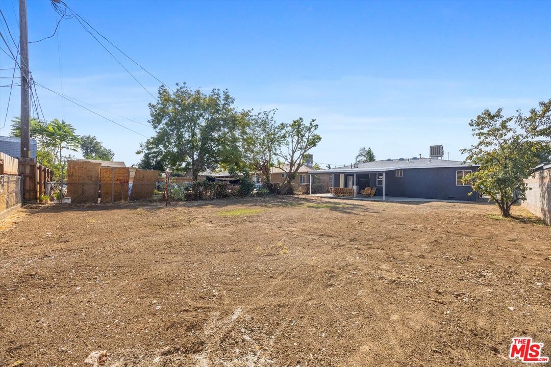 505 Larry St
