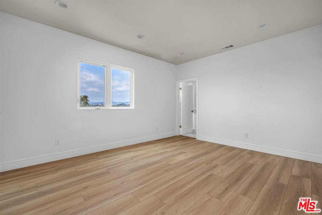 4701 Saturn St