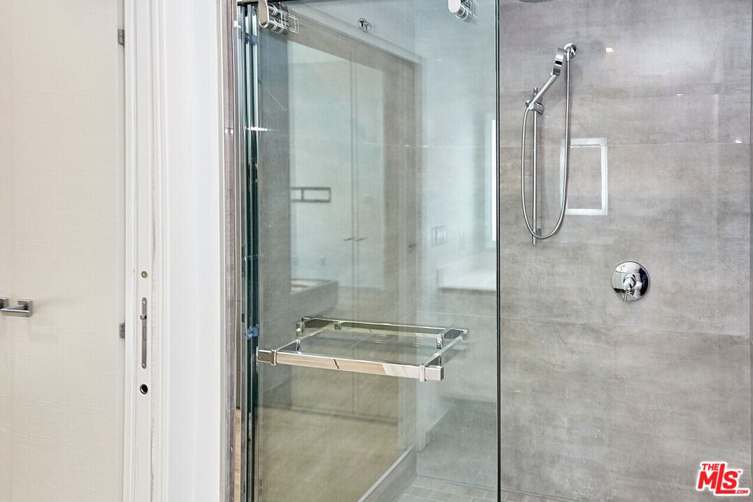 105 S Fairfax Ave Unit: PH308