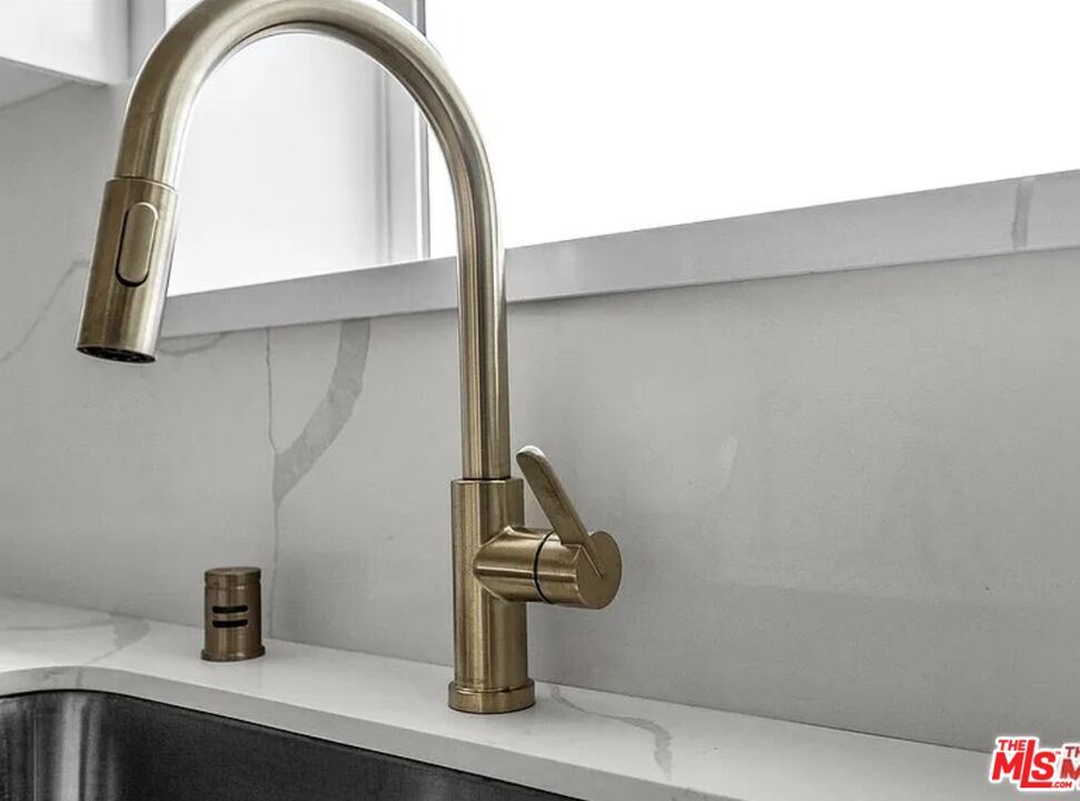 4701 Saturn St Unit: 1/4