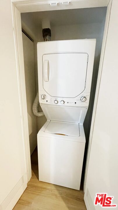 105 S Fairfax Ave Unit: 306