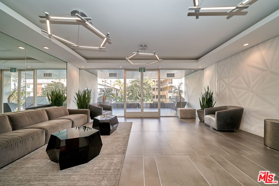 425 S Willaman Dr Unit: 307