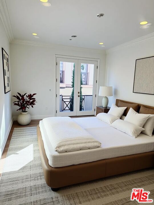 345 S Reeves Dr Unit: 301