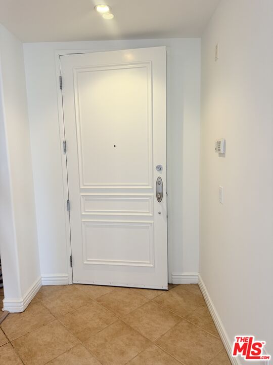 345 S Reeves Dr Unit: 301