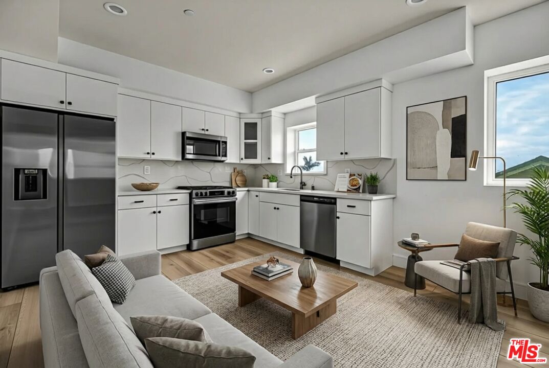 4701 Saturn St Unit: 1/2