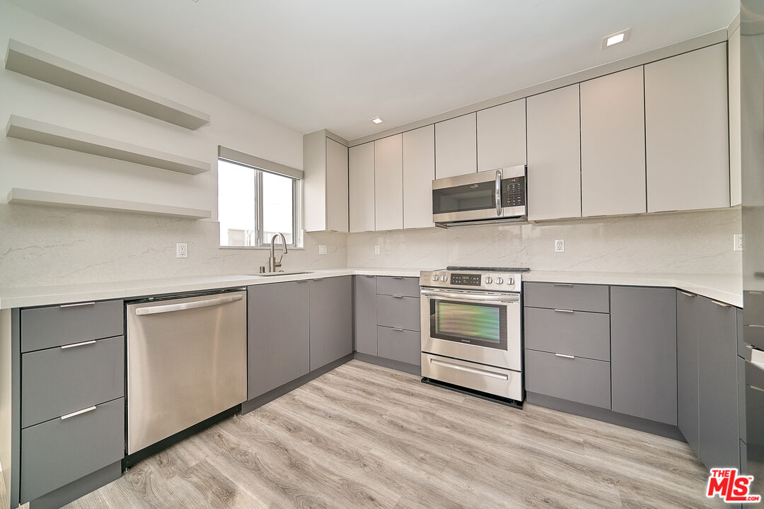 425 S Willaman Dr Unit: 204