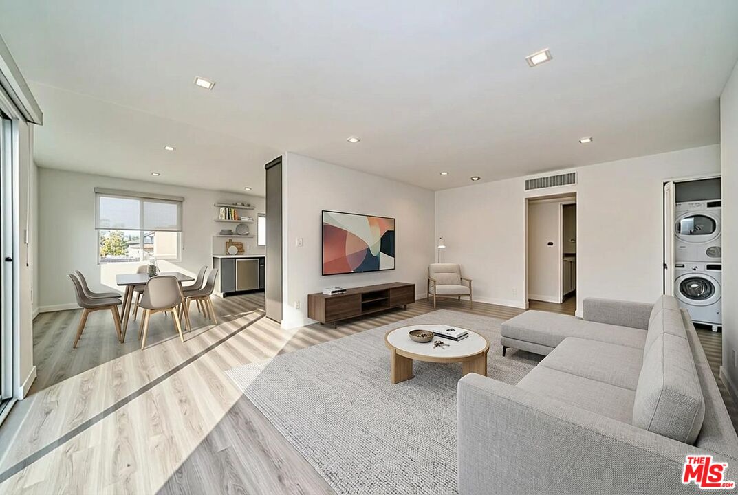 425 S Willaman Dr Unit: 204