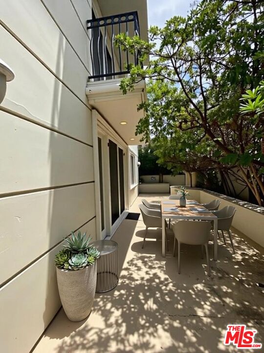 129 S Elm Dr Unit: 101