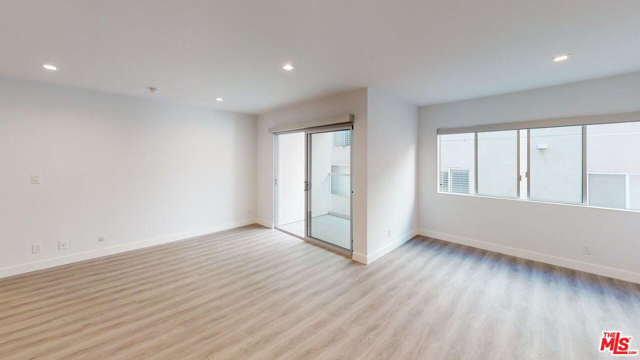 425 S Willaman Dr Unit: 203