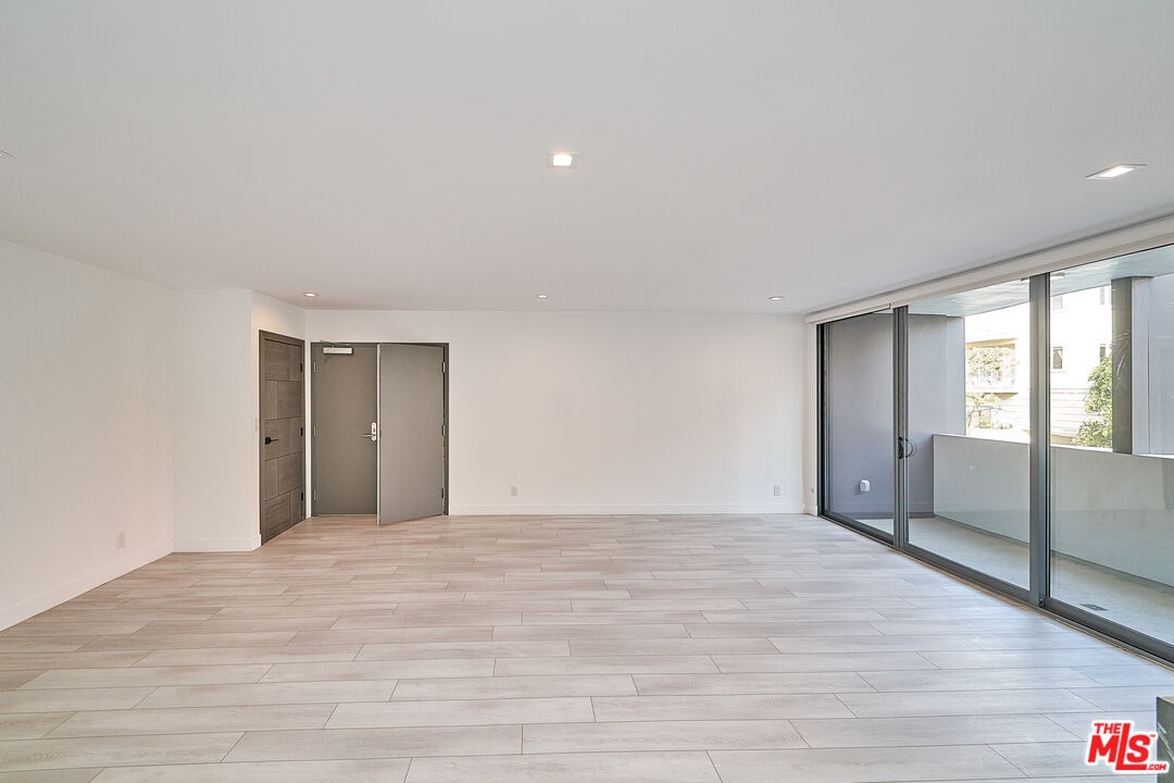 145 S Maple Dr Unit: 101