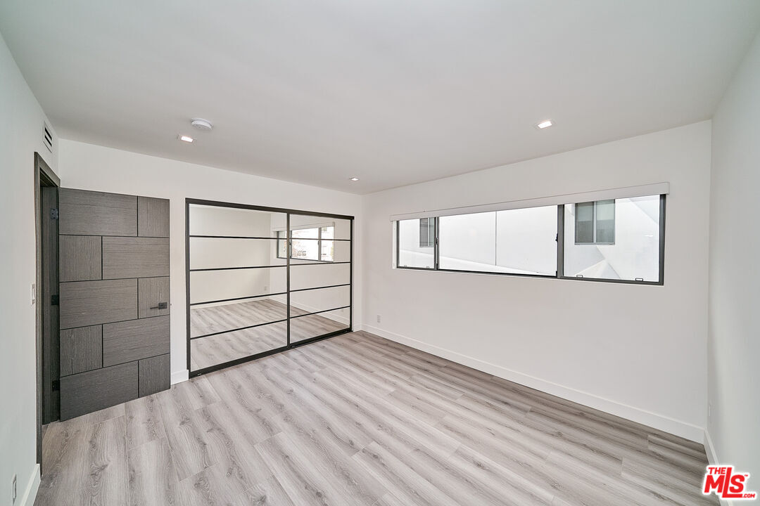 137 S Maple Dr Unit: 102