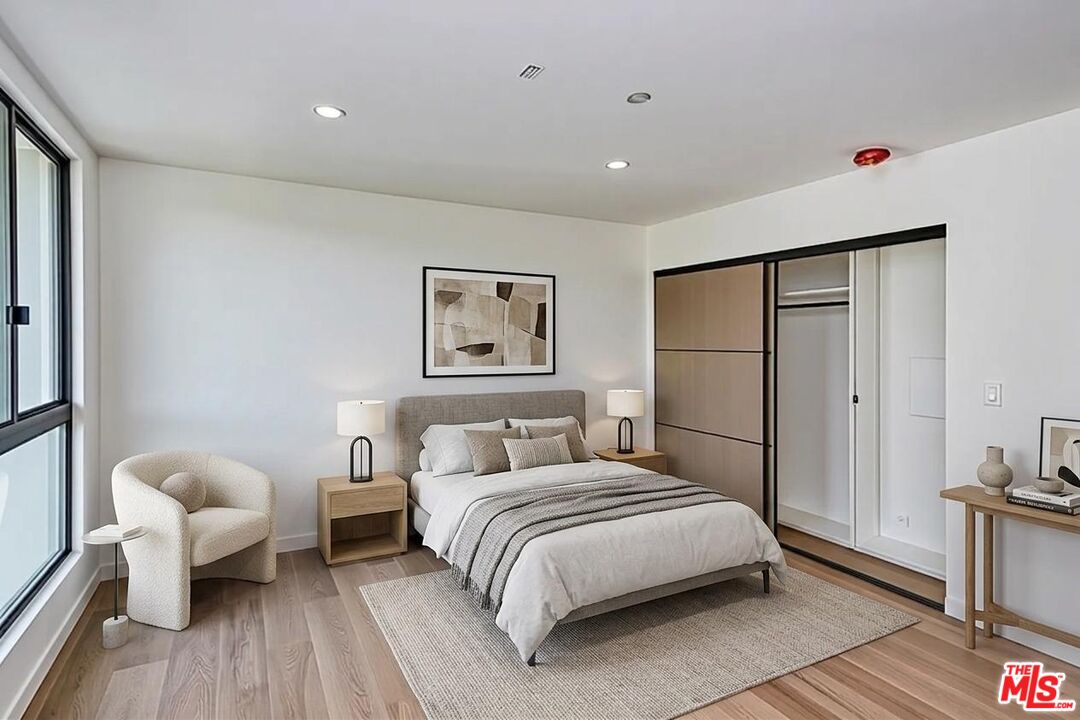 328 N Maple Dr Unit: 304