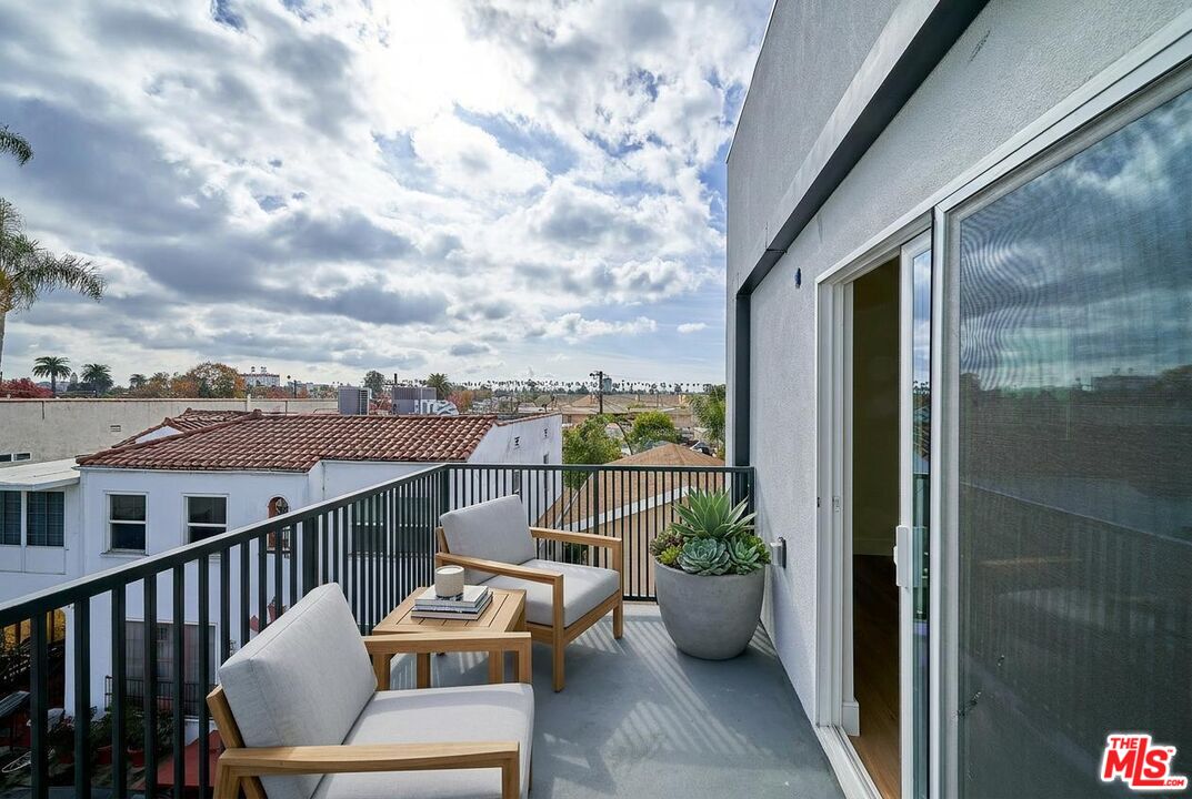 1108 Queen Anne Pl
