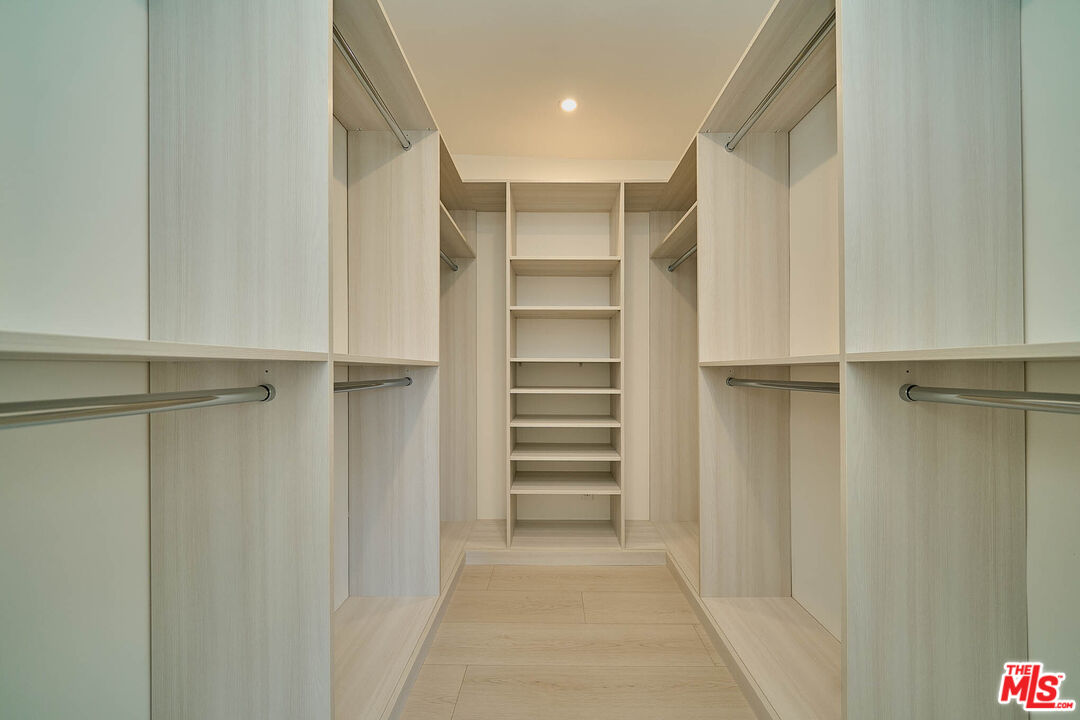 840 18th St Unit: 1