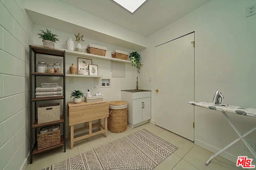 840 18th St Unit: 1