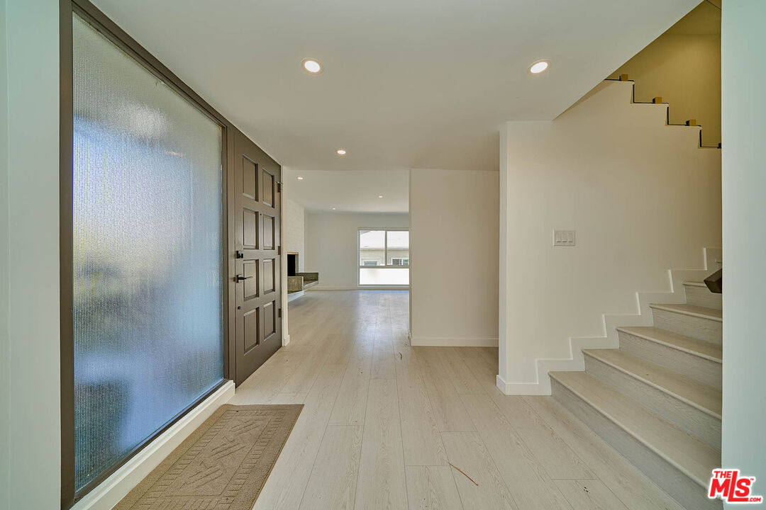 840 18th St Unit: 1