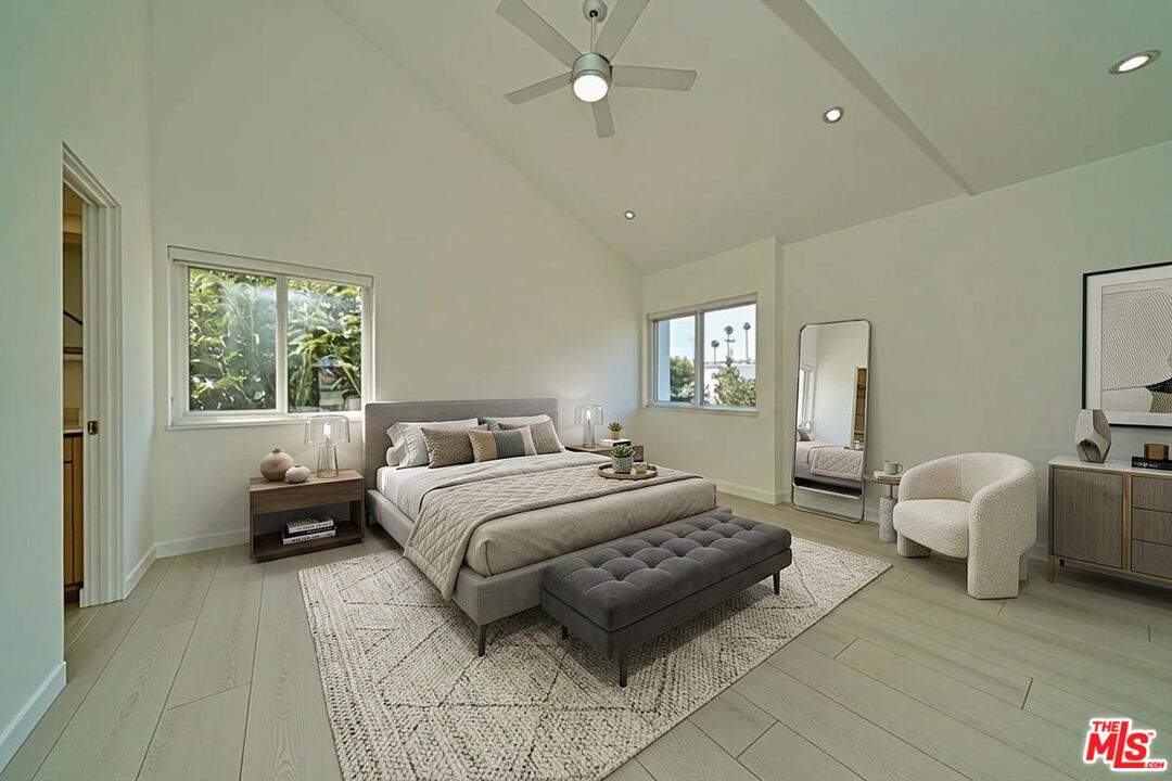 840 18th St Unit: 1