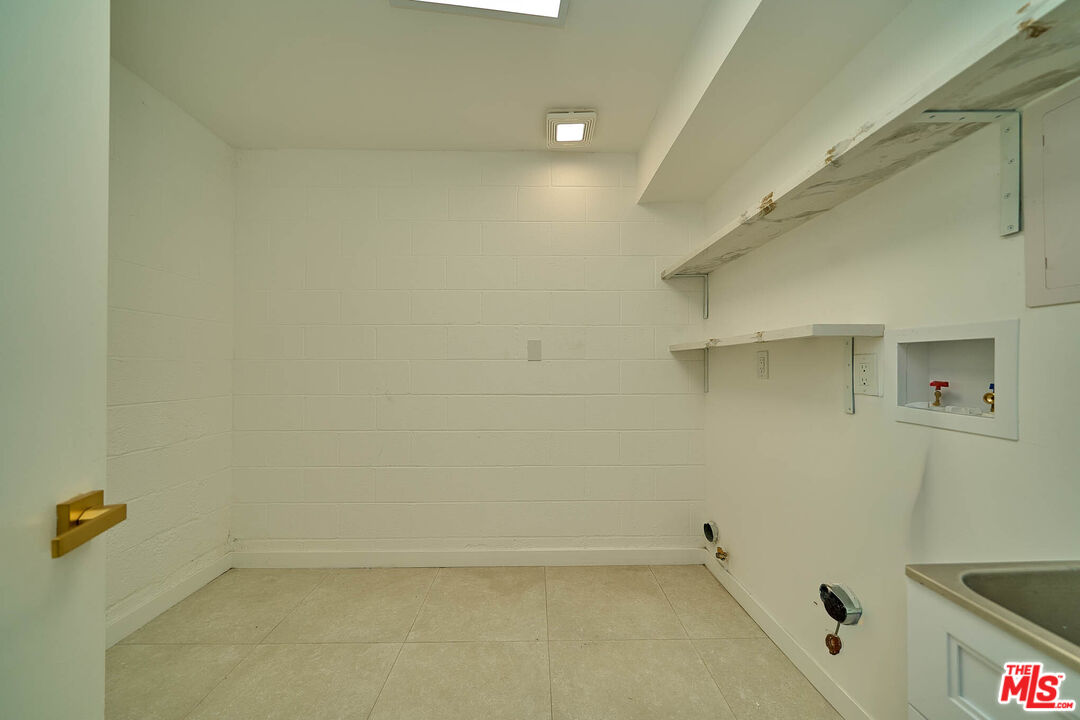 840 18th St Unit: 1