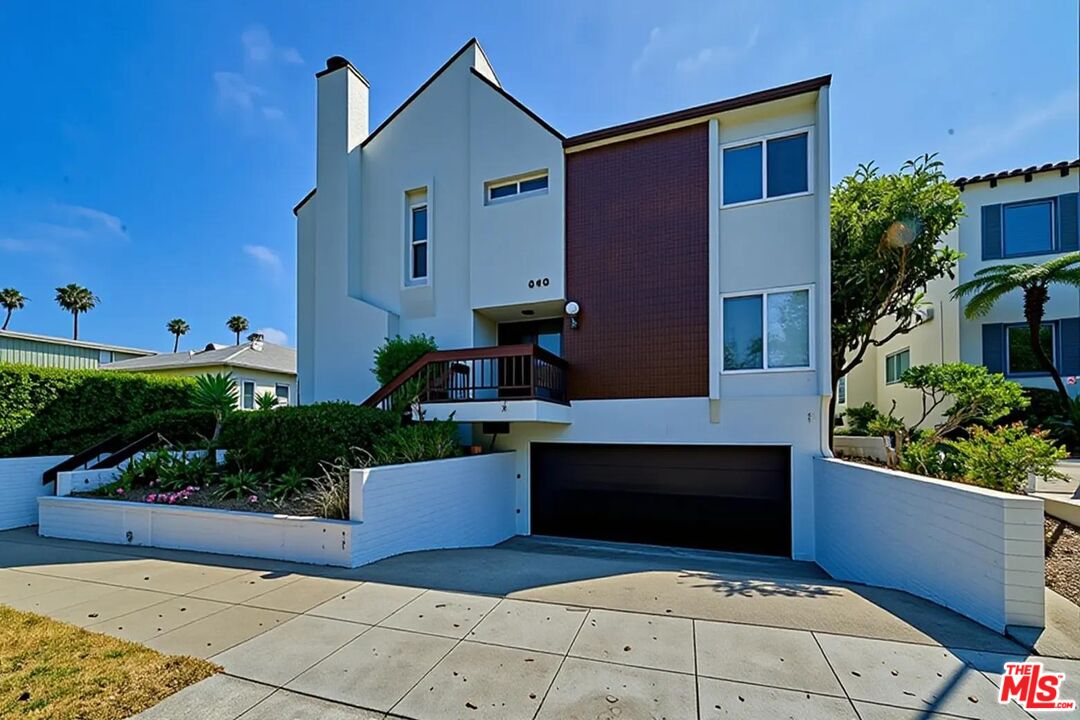 840 18th St Unit: 1