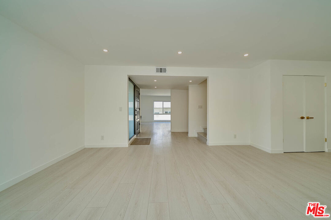 840 18th St Unit: 1