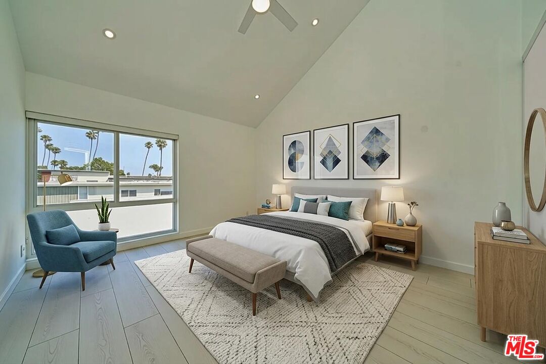 840 18th St Unit: 1