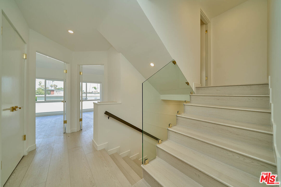 840 18th St Unit: 1