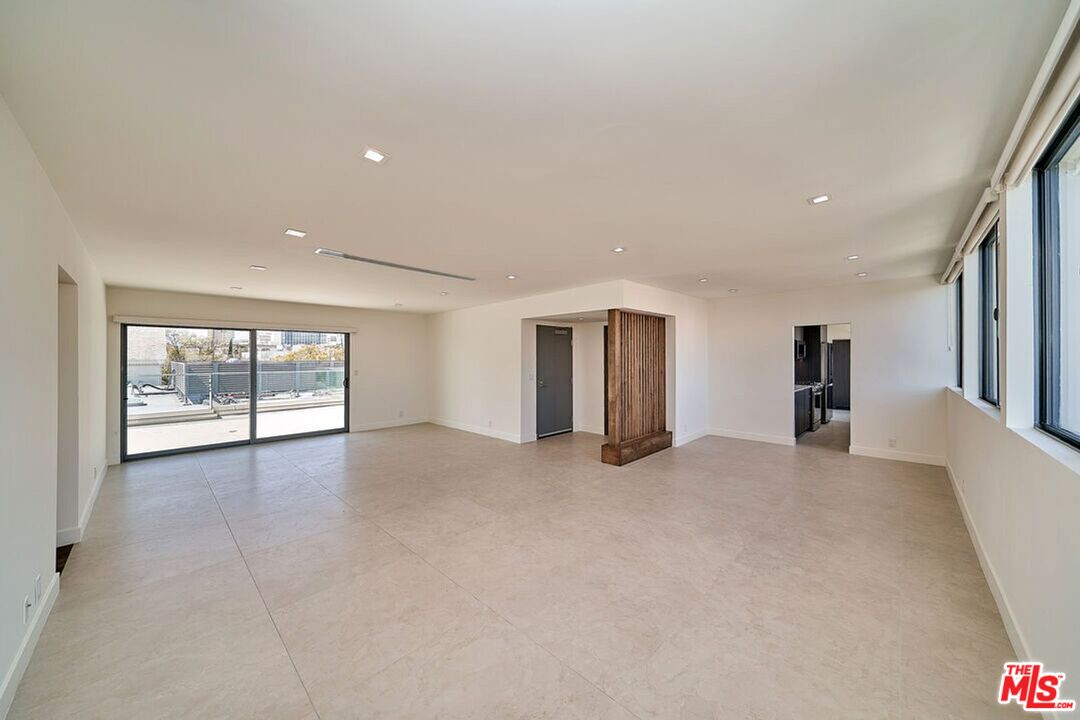 145 S Maple Dr Unit: 401