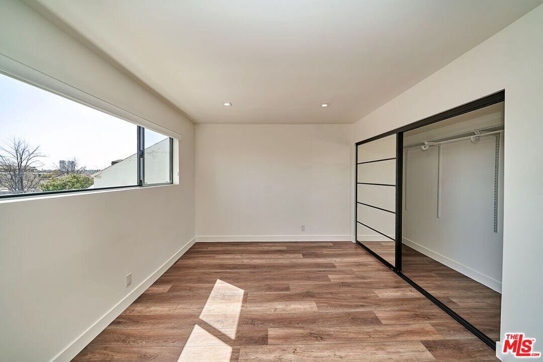 145 S Maple Dr Unit: 401