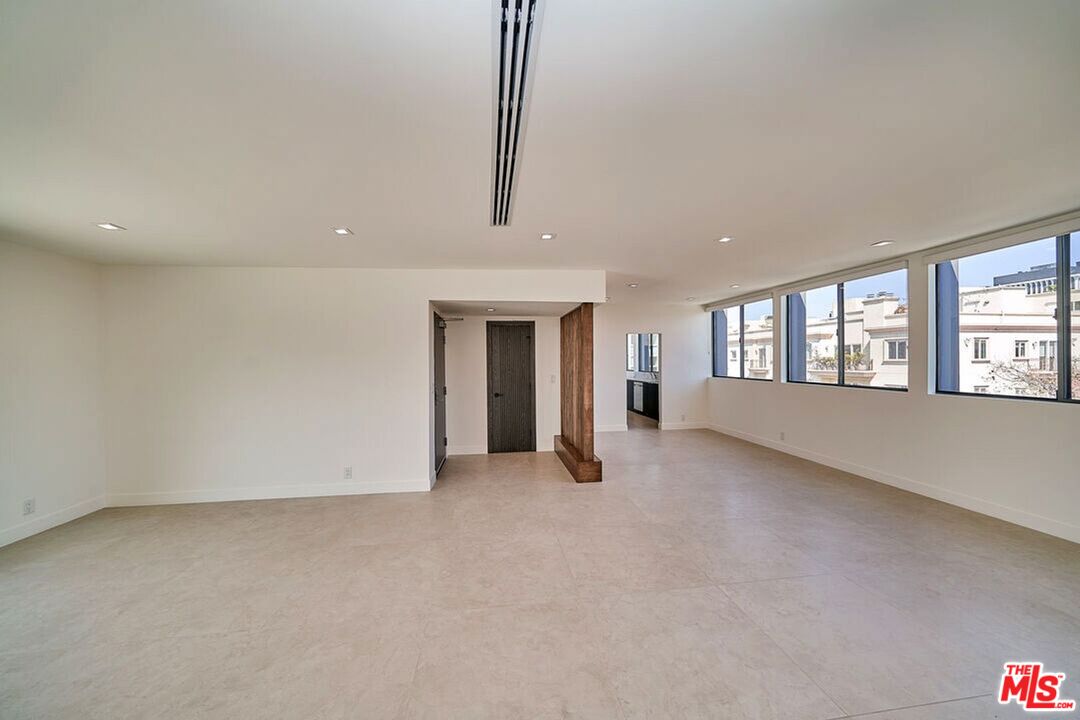 145 S Maple Dr Unit: 401