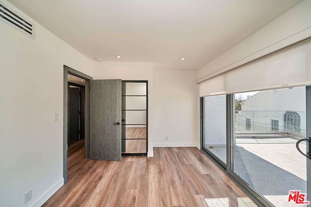 145 S Maple Dr Unit: 401