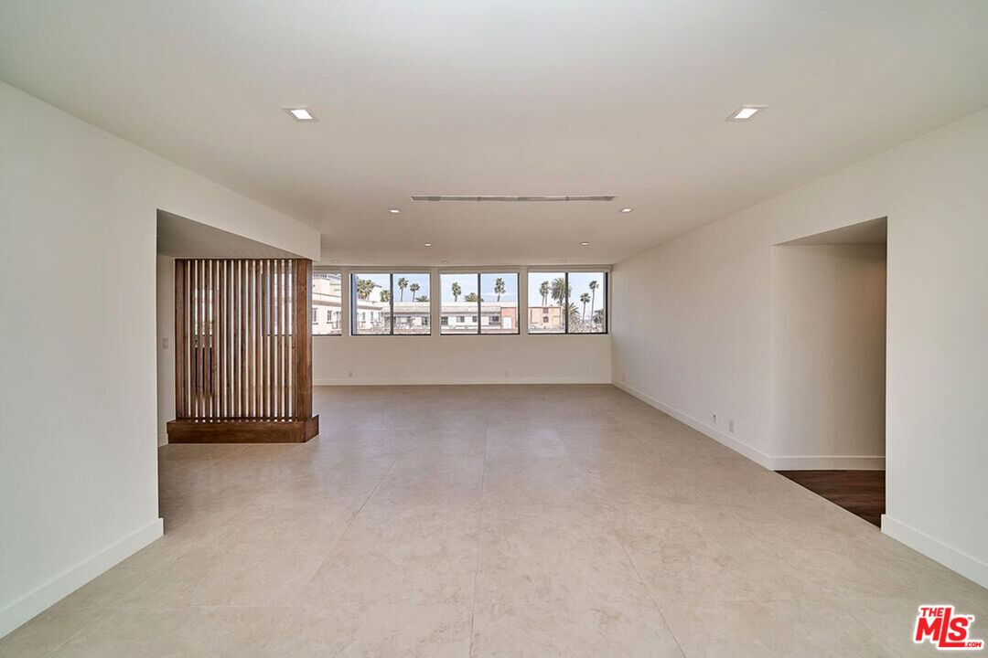 145 S Maple Dr Unit: 401