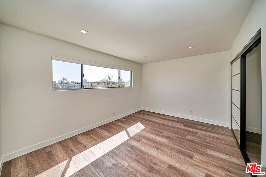 145 S Maple Dr Unit: 401