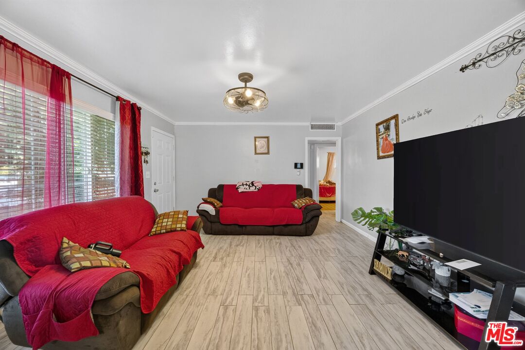 807 Shalimar Dr
