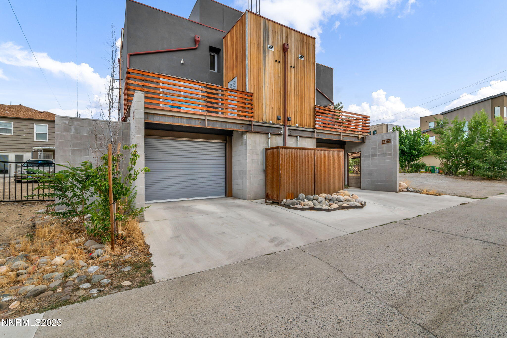 343 & 347 Mount Rose St. Street